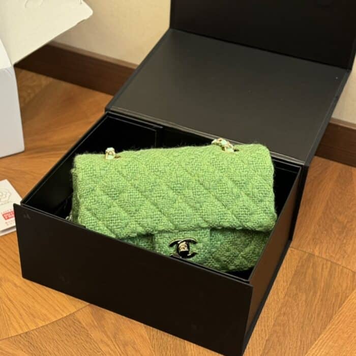 Chanel Classic Handbag Green 20cm A01112 B17081 NY822 - Image 4