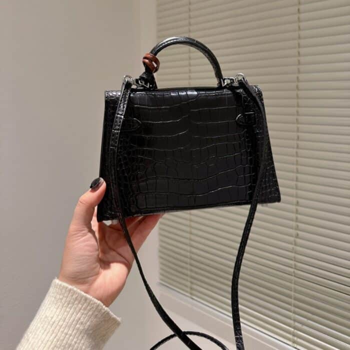 Hermes Kelly Mini Handbag Matte Alligator Black 20cm - Image 4