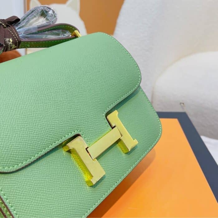 Hermes Constance Epsom Leather Vert Criquet 18cm - Image 2