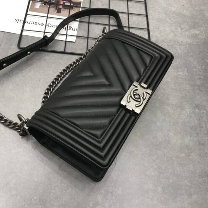 Chanel Boy Chevron Medium Handbag Black 25cm - Image 4
