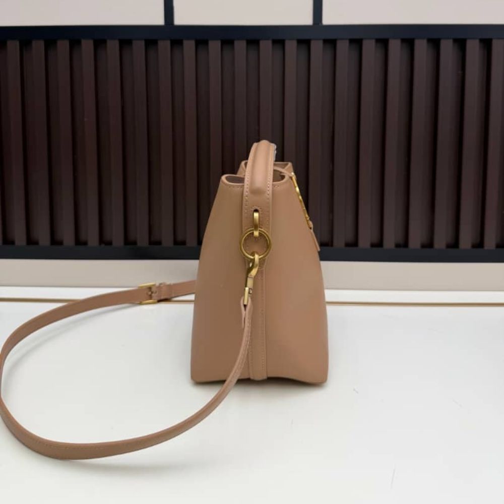 Saint Laurent Le 37 In Shiny Brown 26cm - Image 3