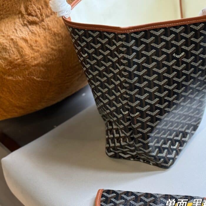 Goyard Artois PM Bag Black And Tan 34Cm - Image 4