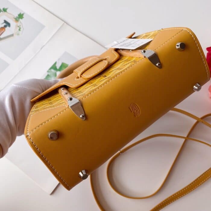 Goyard Saïgon Structuré Mini Bag Yellow 21Cm - Image 6