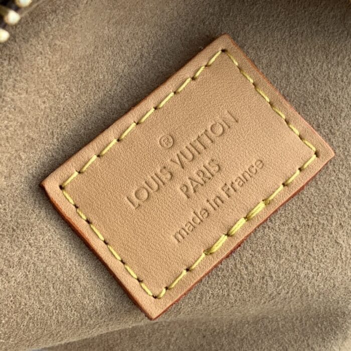 Louis Vuitton Loop 24cm M81098 - Image 2