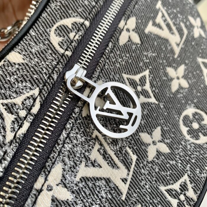 Louis Vuitton Loop 23cm M21752 - Image 2