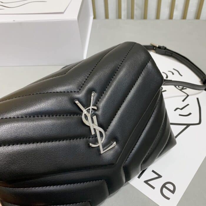 Saint Laurent Loulou Small Black 20cm 494699dv7271000 - Image 4