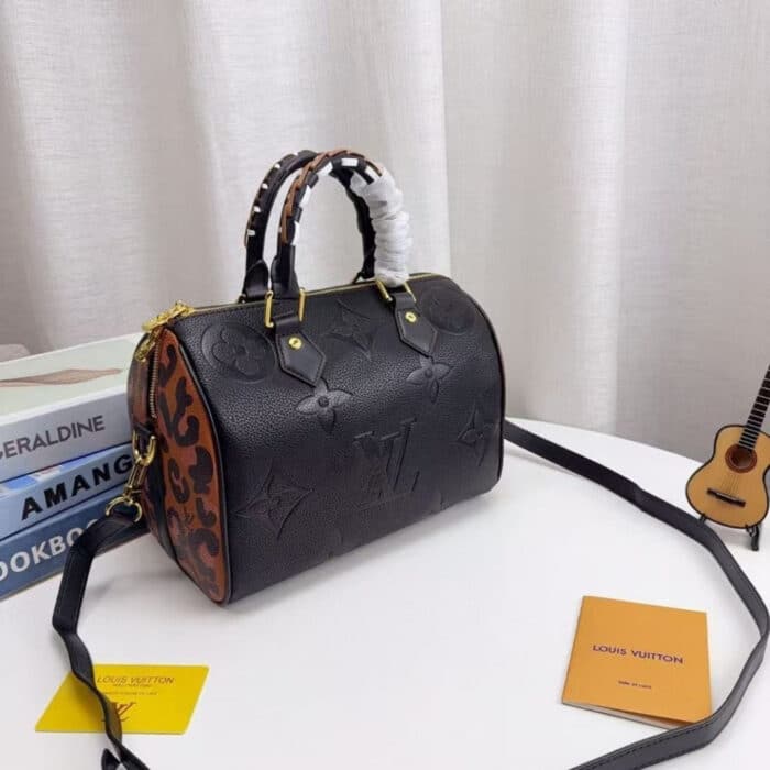 Louis Vuitton Wild at Heart Speedy Bandouliere 25cm M58524 - Image 2