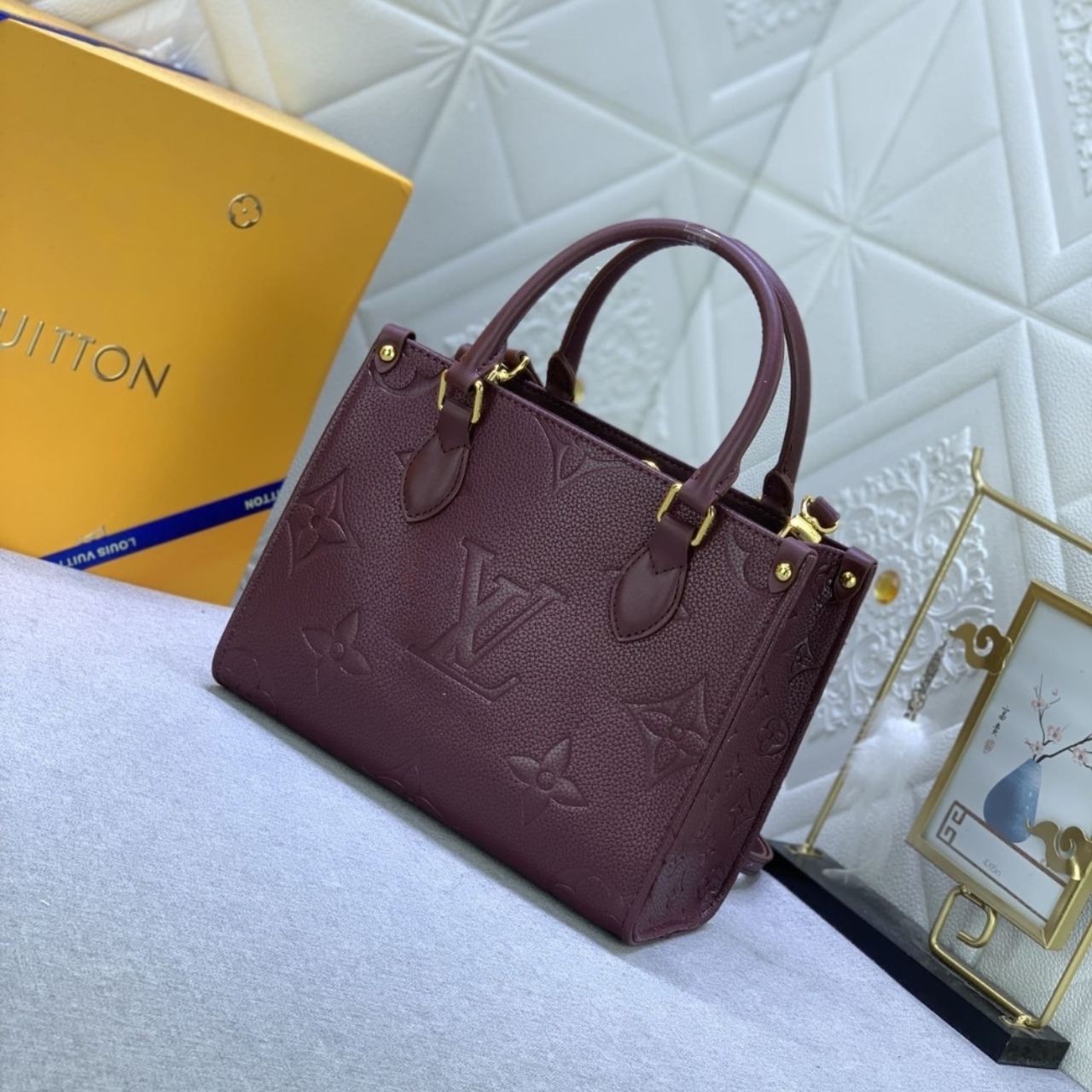 Louis Vuitton Onthego Monogram Empreinte Burgundy 25cm - Image 3