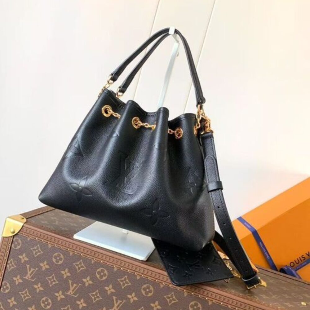 Alternative view of Louis Vuitton LV Bundle Bag Black 30cm M47209
