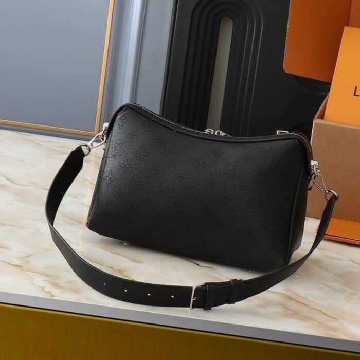 Louis Vuitton Hand It All PM Black 29Cm - Image 4
