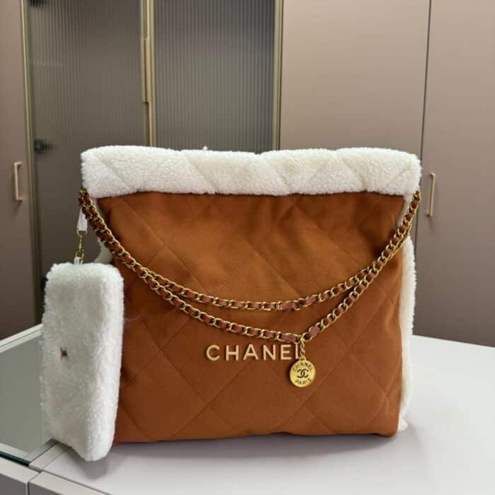 Chanel 22 Handbag Shearling Suede In Brown And White 36cm - Image 2