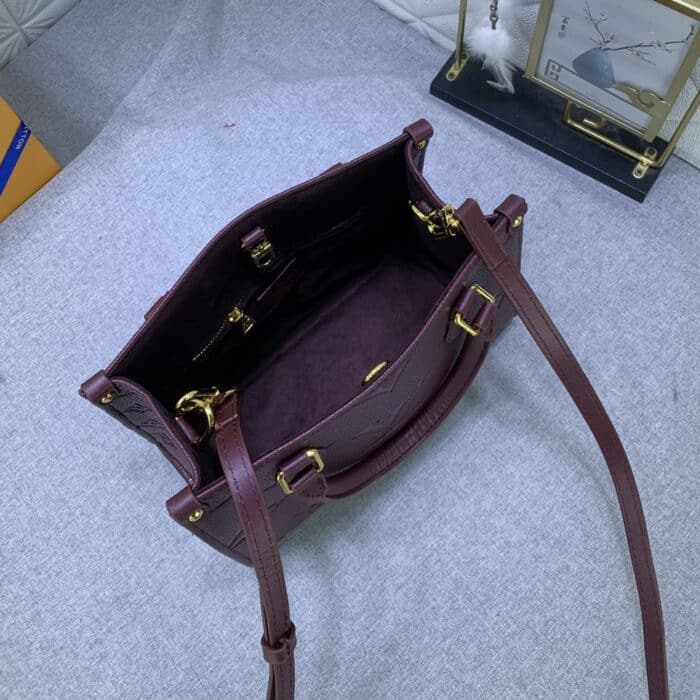 Louis Vuitton Onthego Monogram Empreinte Burgundy 25cm - Image 6
