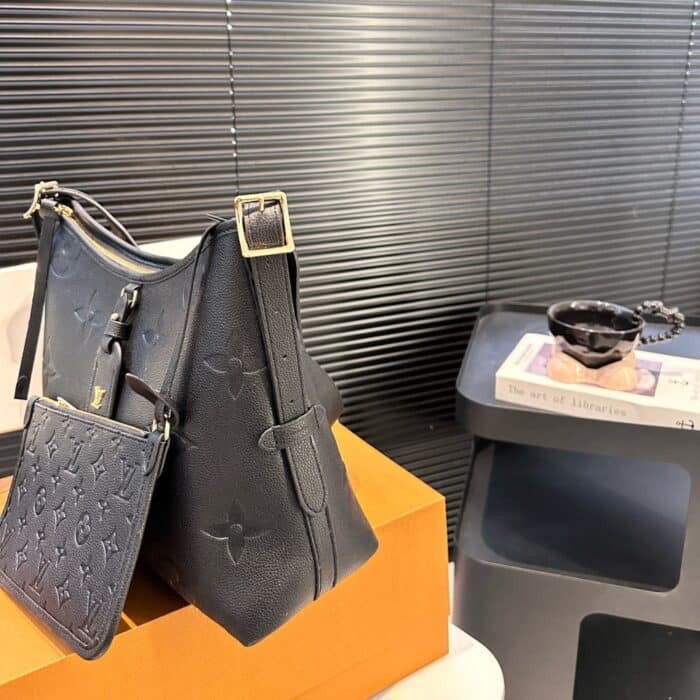 Louis Vuitton CarryAll Bag Black 32cm M46288 - Image 3