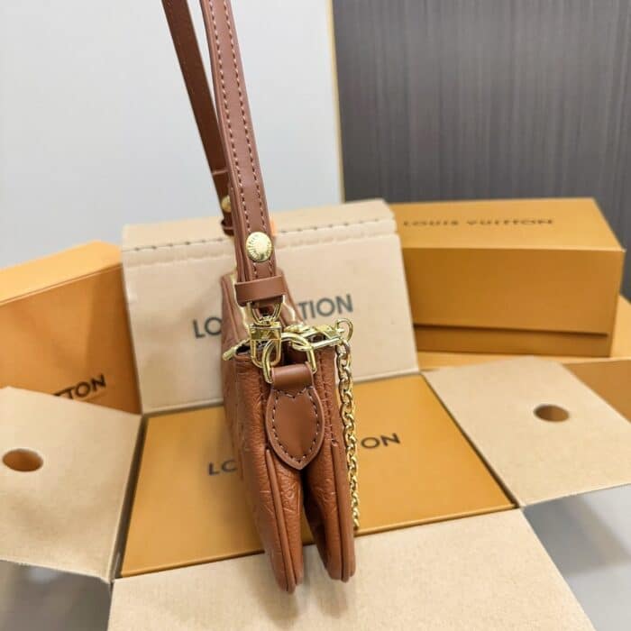Louis Vuitton Liv Pochette Cognac Brown 26cm M11916 - Image 5