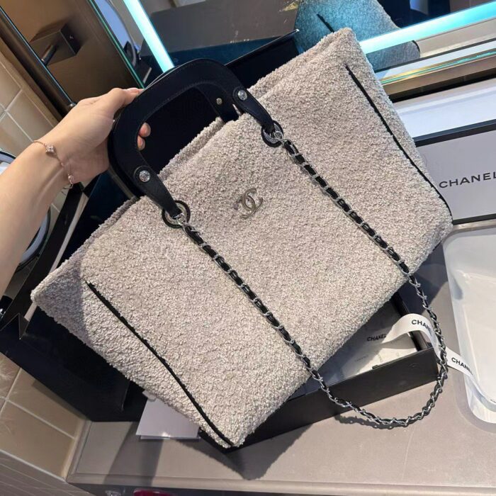 Chanel Deauville Large Shopping Bag Shearling Grey 40cm - Image 2