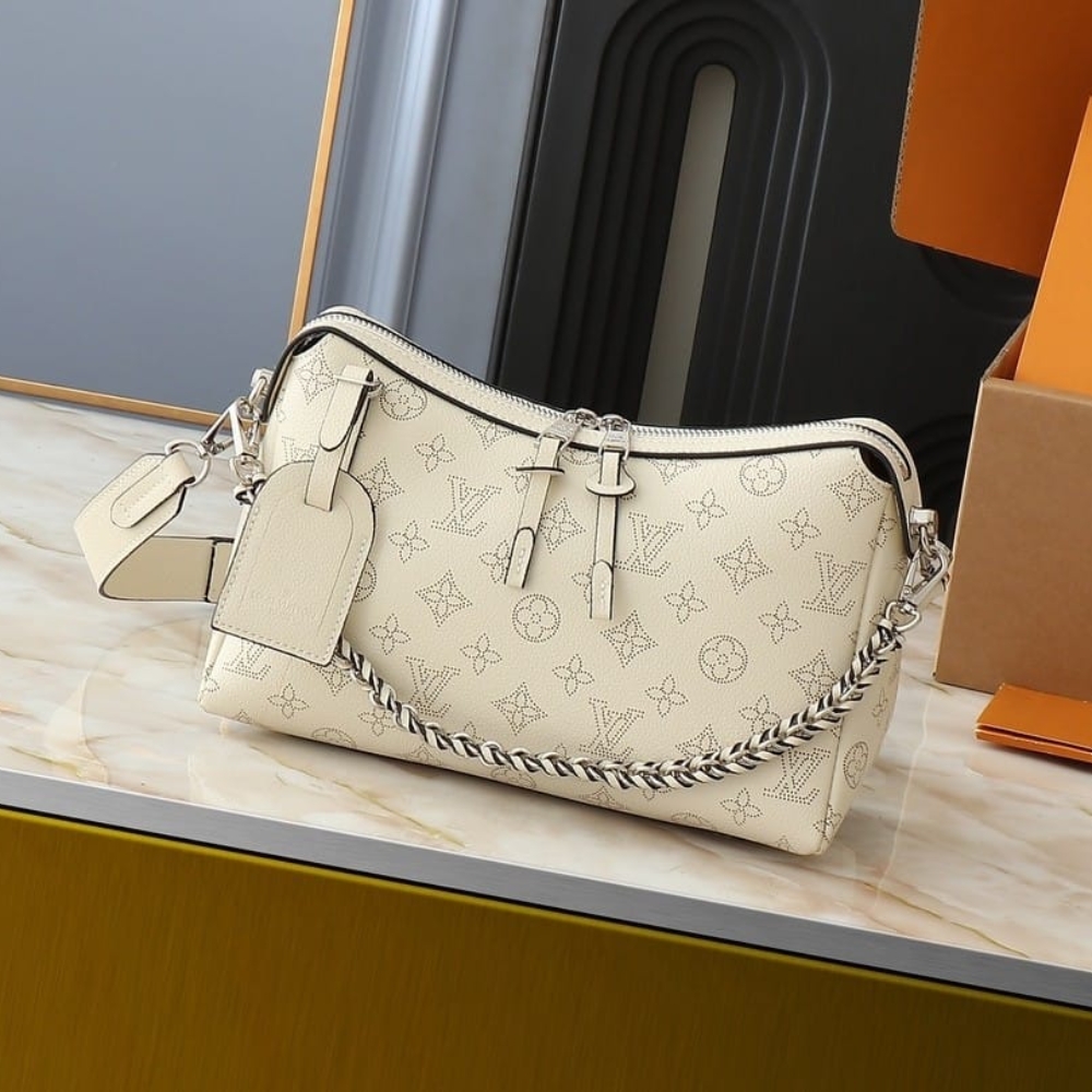 Alternative view of Louis Vuitton Hand It All PM Cream Beige 29Cm