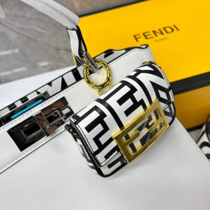 Fendi Peekaboo IseeU Bag White 24cm - Image 6