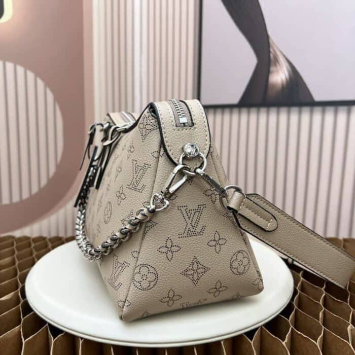 Louis Vuitton Hand It All PM Galet 29Cm - Image 3