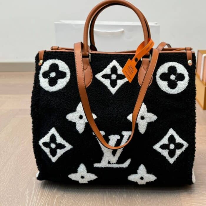 Louis Vuitton Monogram Giant Teddy Onthego Black 38cm - Image 2
