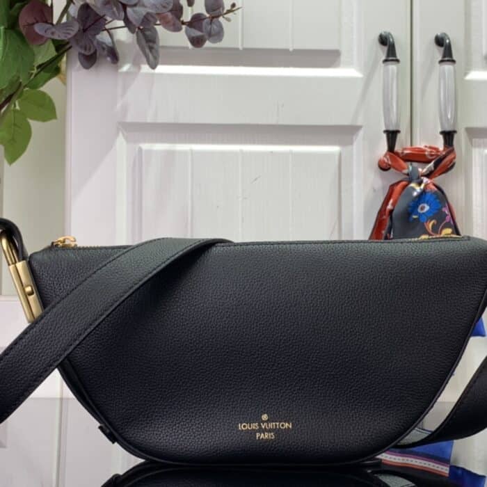 Louis Vuitton Low Key Bumbag Black 28Cm - Image 2