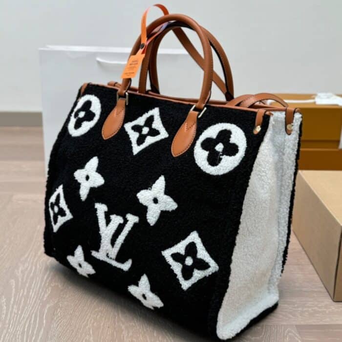 Louis Vuitton Monogram Giant Teddy Onthego Black 38cm - Image 4