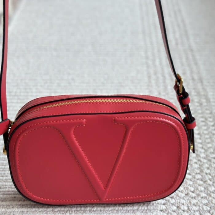 Valentino Vlogo Walk Leather Crossbody Bag Red 25cm - Image 2