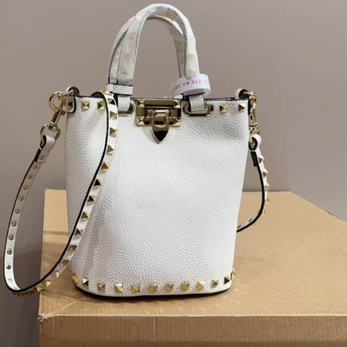 Valentino Rockstud Crossbody Pouch White 19cm - Image 2