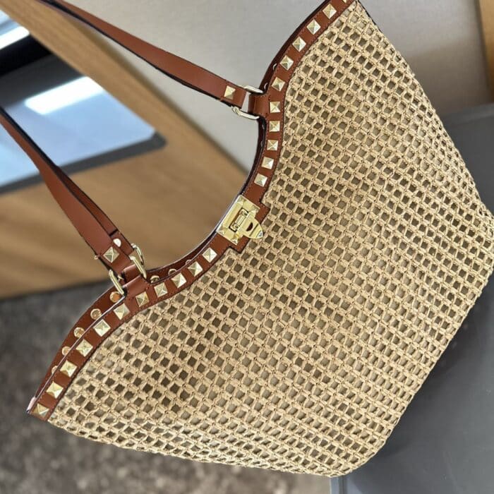 Valentino Garavani Rockstud Raffia Tote Bag Brown 31cm - Image 2