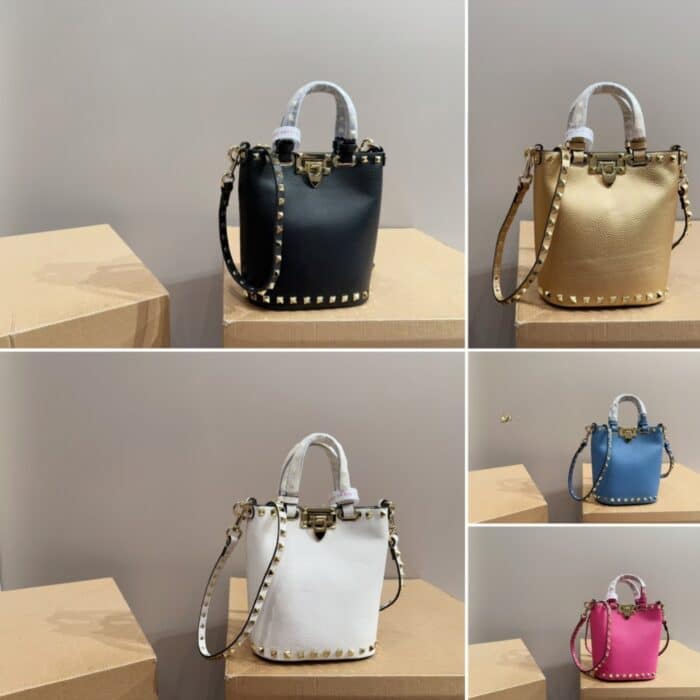 Valentino Rockstud Crossbody Pouch White 19cm - Image 3