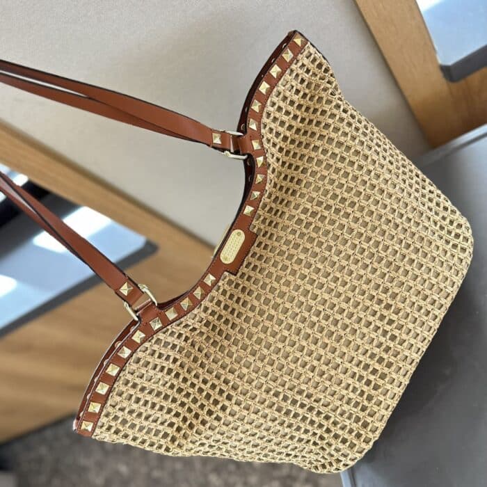Valentino Garavani Rockstud Raffia Tote Bag Brown 31cm - Image 4