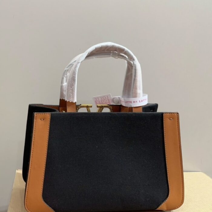 Valentino Garavani Small Vlogo Signature Tote Bag Black 22cm - Image 6