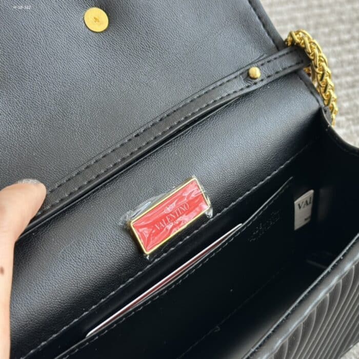 Valentino Garavani Locò Pleated Nappa Black 26cm - Image 6