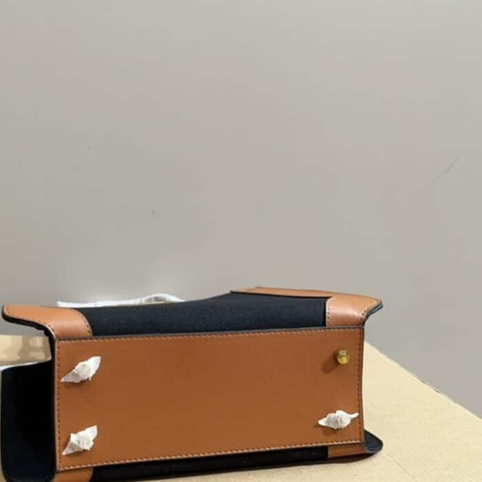 Valentino Garavani Small Vlogo Signature Tote Bag Black 22cm - Image 7