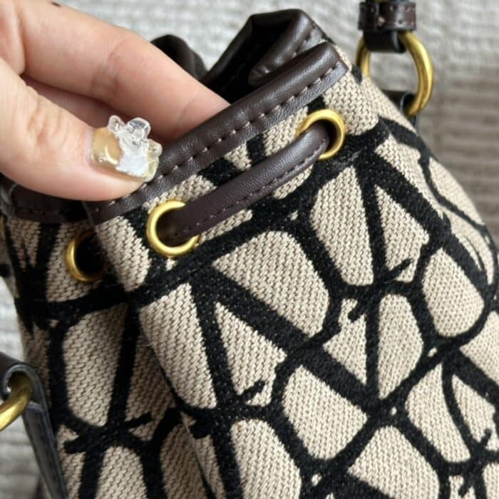 Valentino Mini Vlogo Signature Bucket Bag In Toile Iconographe Brown 22cm - Image 8