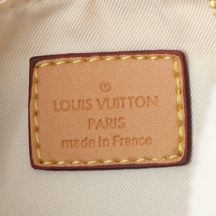 Louis Vuitton Hills Pochette Shearling White 18cm - Image 6