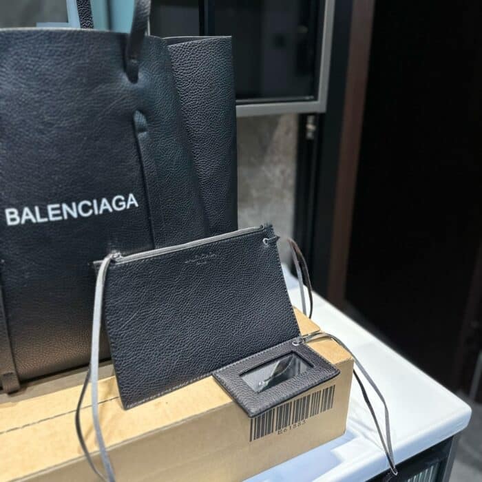 Balenciaga Small Everyday Tote Bag Black 31cm - Image 3
