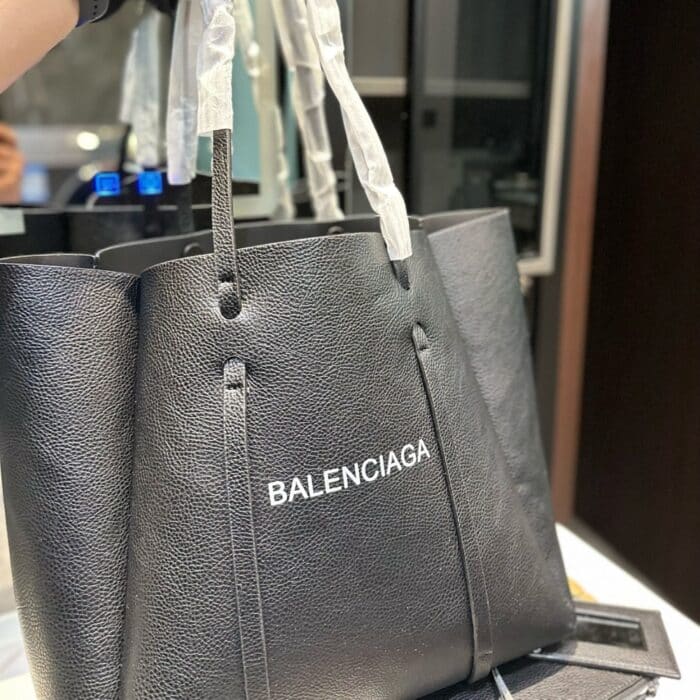 Balenciaga Small Everyday Tote Bag Black 31cm - Image 5