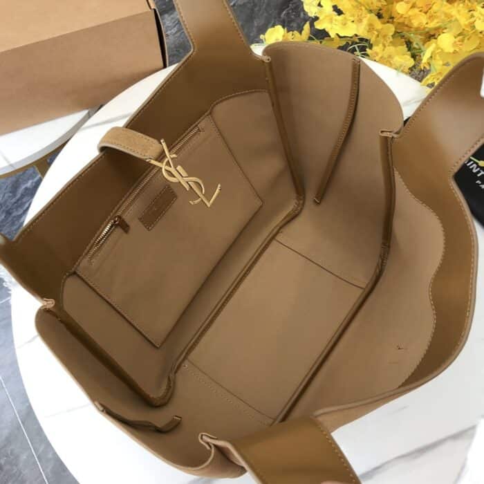 Saint Laurent Le 5 À 7 Bea En Suède Golden Leaf 50cm 763435008IW3194 - Image 2
