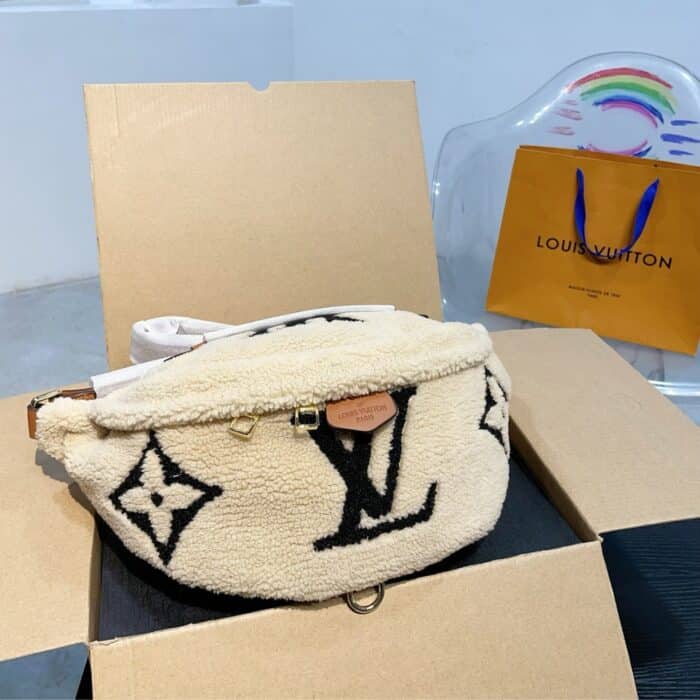 Louis Vuitton LV Ski Bumbag Shearling In Cream 31cm M23715 - Image 2