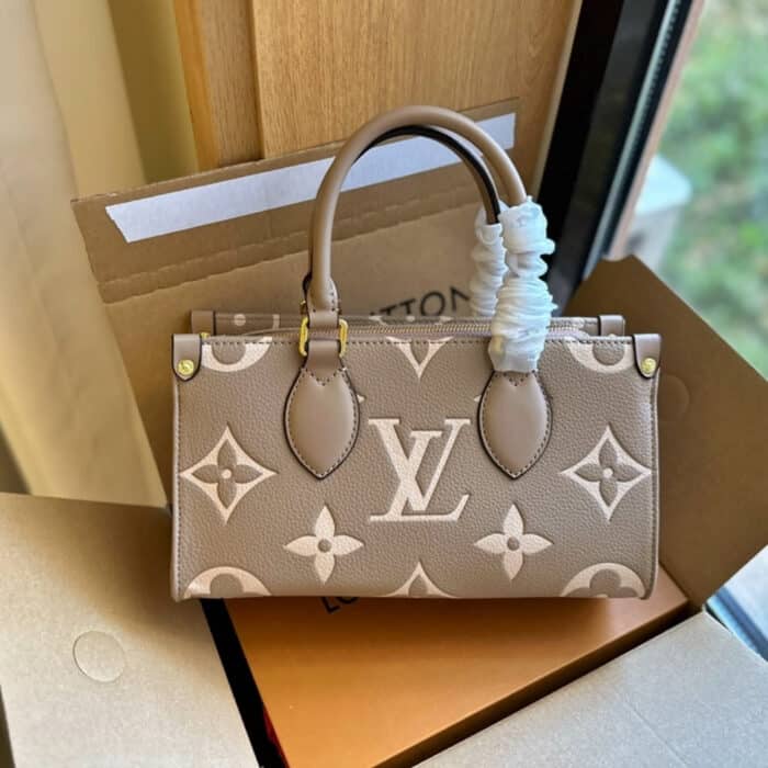Louis Vuitton On The Go East West Bag Gray 25cm M23641 - Image 2