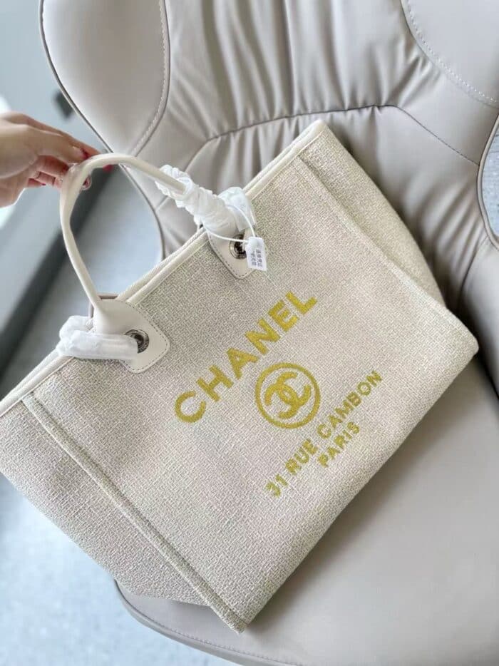 Chanel Deauville Large Tote Shopping Bag White 38cm - Image 2