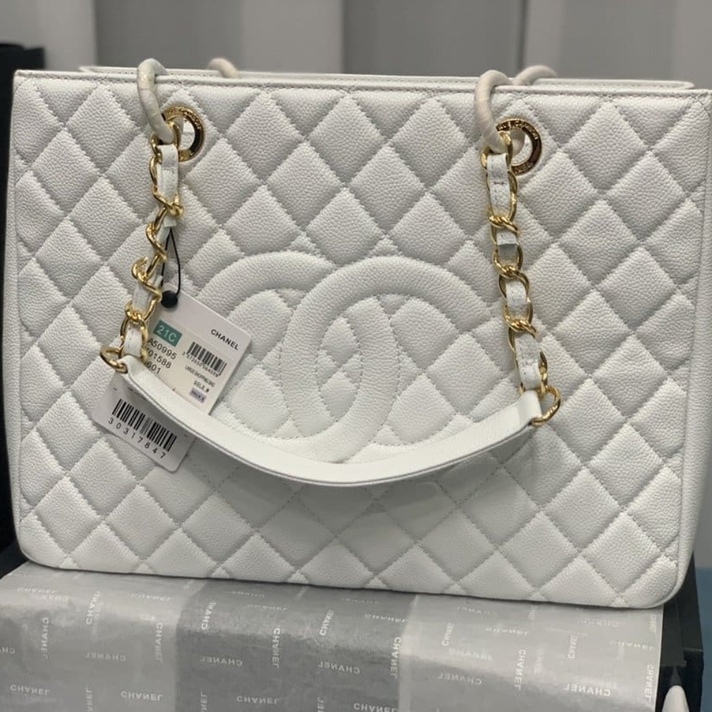 Alternative view of Chanel Bolsa Grand Tote Bag White 33cm