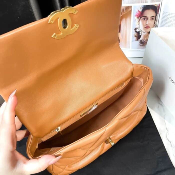 Chanel Medium 19 Flap Bag Caramel 26cm - Image 5