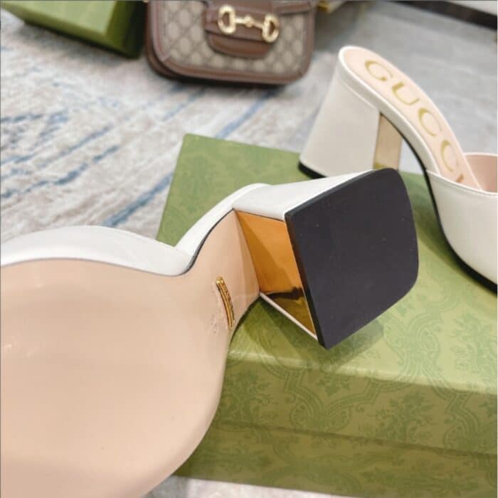 Gucci Women's Slide Sandal With Horsebit ‎White 655412 BKO00 9022 - Image 2