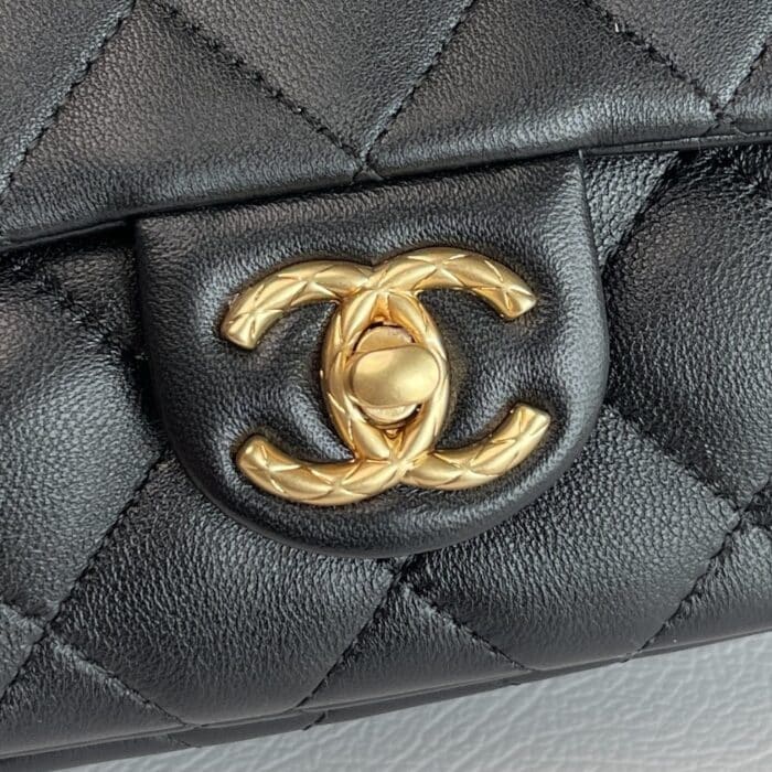 Chanel Small Pillow Crush Flap Bag Black 25cm AS3609 - Image 4