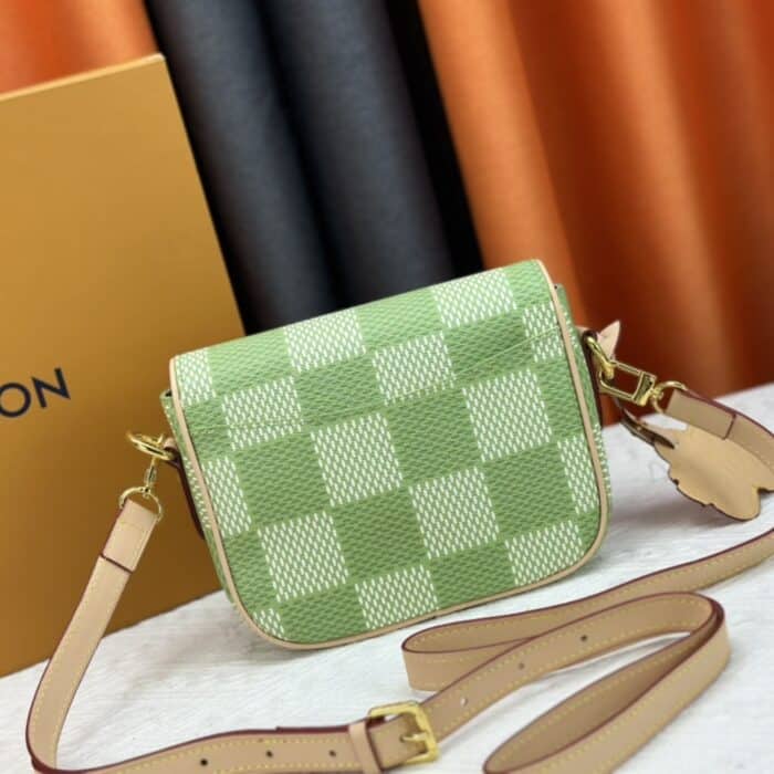 Louis Vuitton Montsouris Messenger Bag Damier Green 20cm N40665 - Image 5