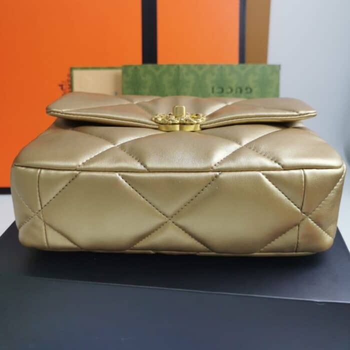 Chanel 19 Flap Bag In Gold Leather 25cm - Image 4