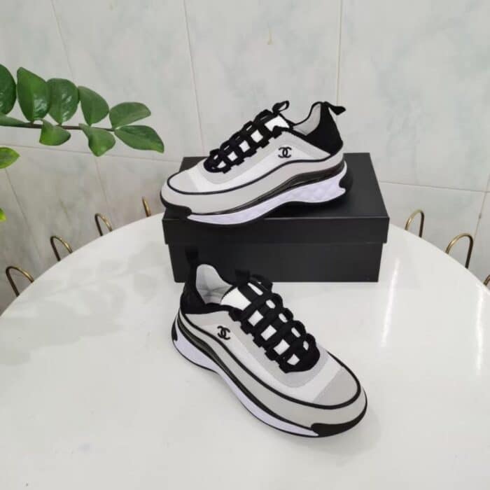 Chanel CC Low Top Sneakers White G39070 Y56144 0Q241 - Image 2