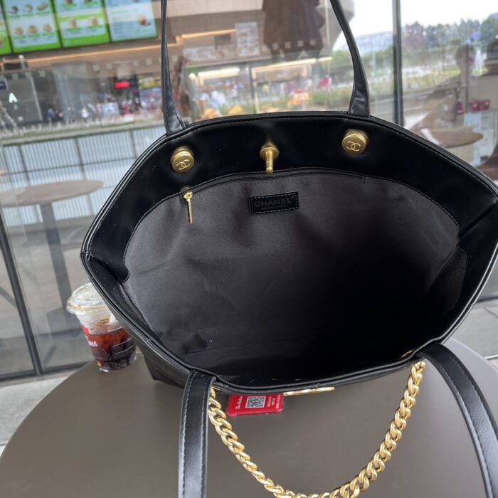 Chanel CC Caviar Shopping Bag Black 37cm - Image 4