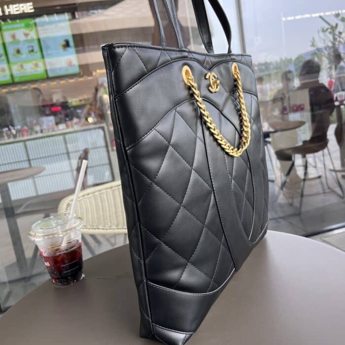 Chanel CC Caviar Shopping Bag Black 37cm - Image 5